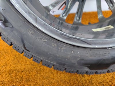 Колесо Geely Coolray R18 5x114.3, Pirelli 215/55 R18, зимнее, липучка