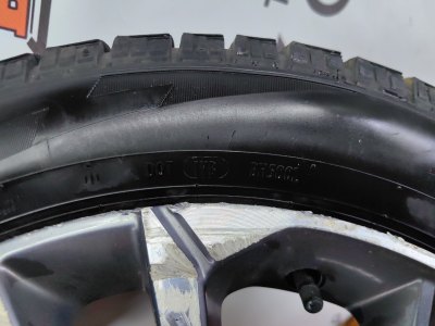 Колесо Geely Coolray R18 5x114.3, Pirelli 215/55 R18, зимнее, липучка