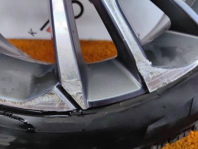 Колесо Geely Coolray R18 5x114.3, Pirelli 215/55 R18, зимнее, липучка