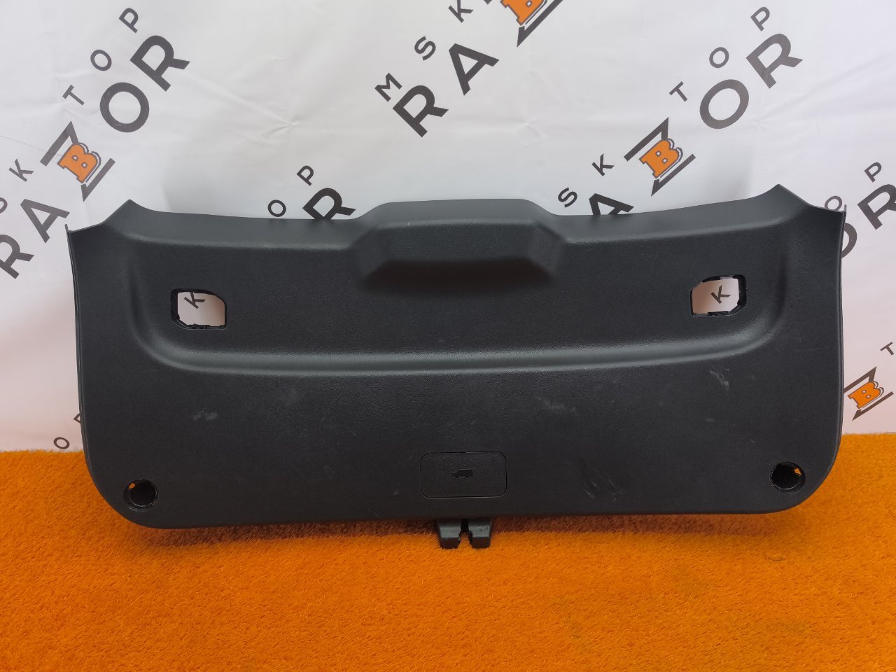 6302100AKQ00A Обшивка крышки багажника Haval F7 2019 фото 2