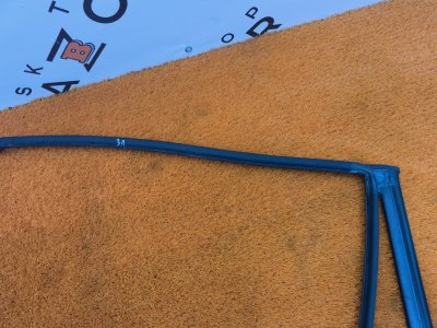Уплотнитель двери