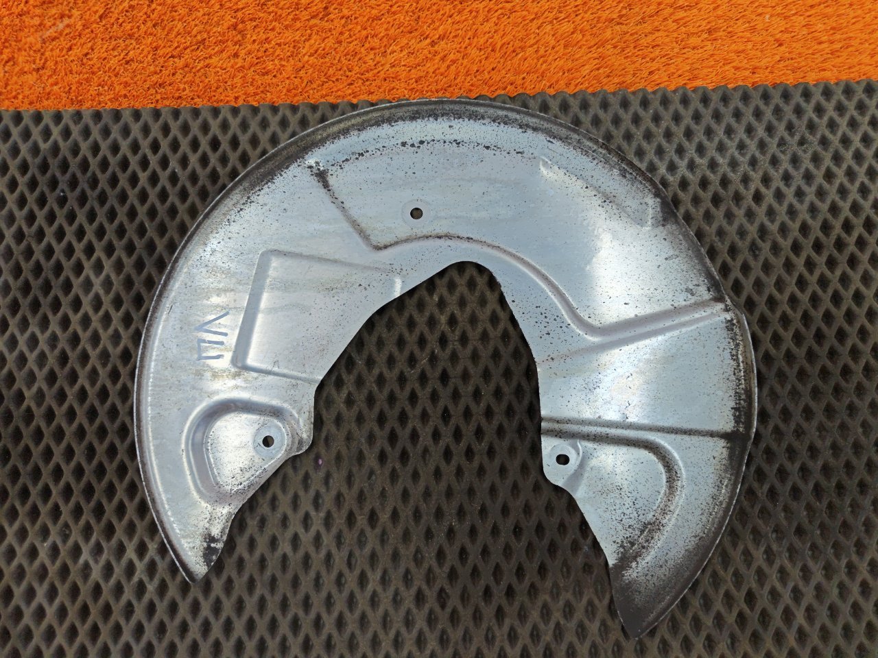 8889066621 Пыльник тормозного диска Geely Monjaro 2023 фото 2