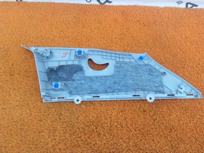 Накладка на стойку кузова