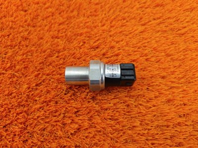 Датчик давления компрессора кондиционера