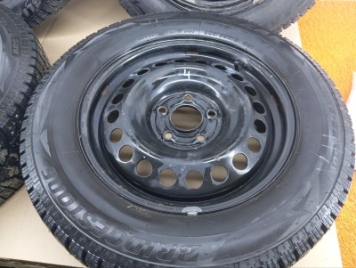 Колесо Hyundai Creta R16 5x114.3, Bridgestone 205/65 R16, зимнее, липучка