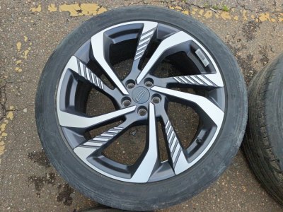 Колесо Geely Monjaro R20 5x108, Goodyear 245/45 R20, летнее