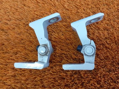 Петля двери
