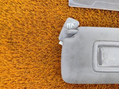 Козырек солнцезащитный