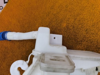 Бачок стеклоомывателя
