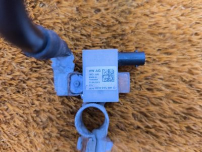 Клемма аккумулятора