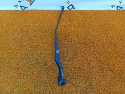 Поводок стеклоочистителя лобового стекла