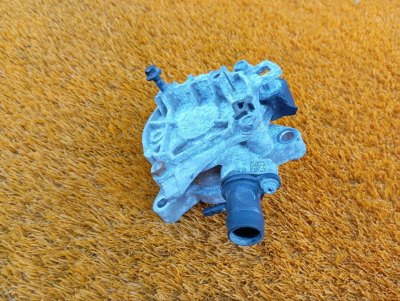 Насос вакуумный