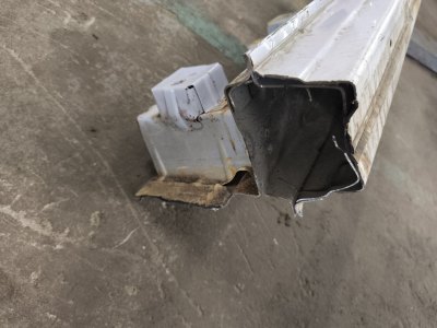 Порог с центральной стойкой