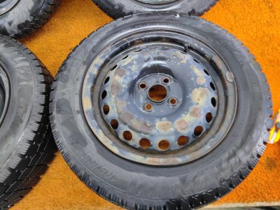 Колесо Kia Rio R15 4x100, Cordiant 185/65 R15, зимнее, липучка