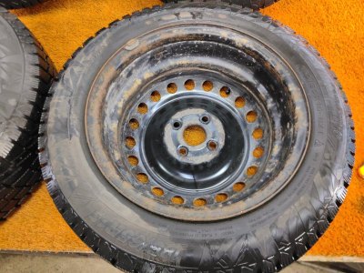 Колесо Kia Rio R15 4x100, Cordiant 185/65 R15, зимнее, липучка