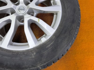 Колесо Nissan X-Trail R17 5x114.3, Ikon tyres 225/65 R17, зимнее, шипы