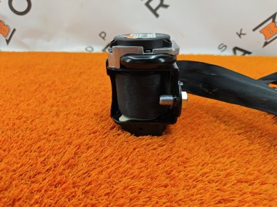 Ремень безопасности