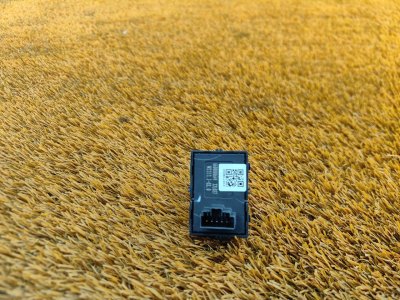 Кнопка стеклоподъемника