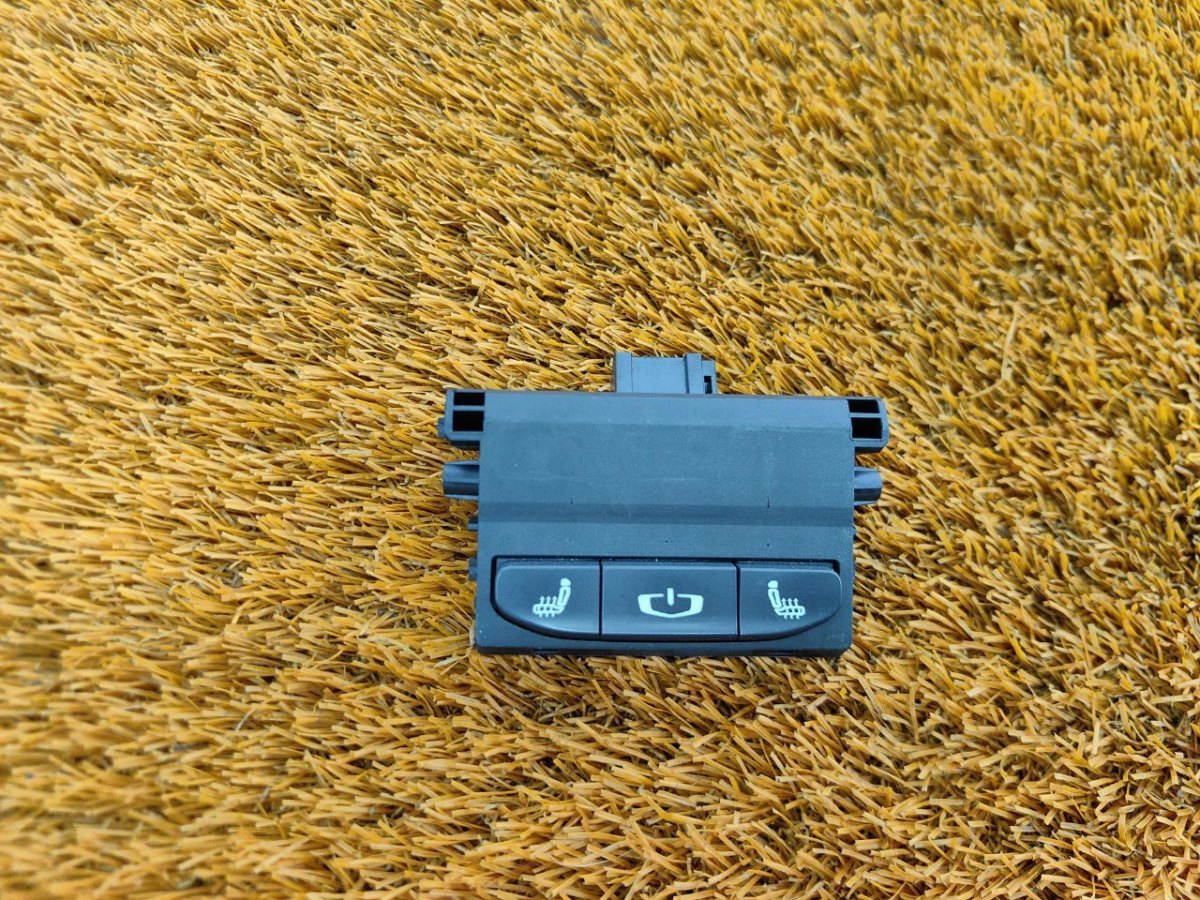 8894874819 Кнопка обогрева сидений Geely Coolray 2023 фото 1