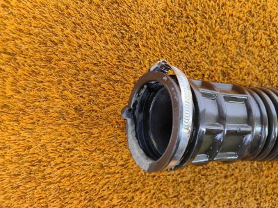 Патрубок воздушного фильтра