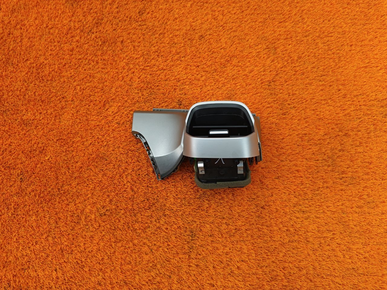 6600041450898, 6600041450 Дефлектор воздуховода Geely Coolray 2023 фото 3