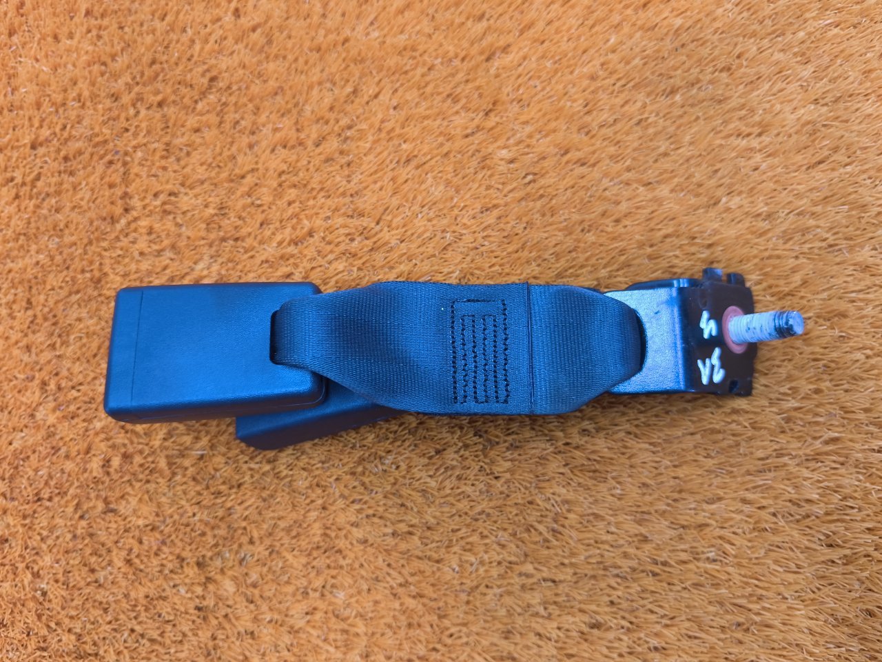 Ответная часть ремня безопасности