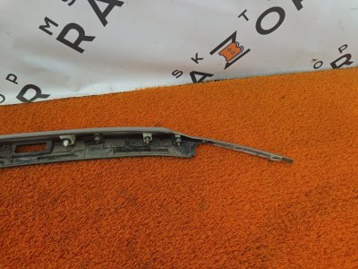 Накладка крышки багажника