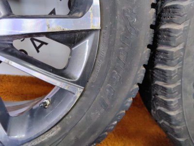 Колесо Geely Coolray R17 5x114.3, Viatti 215/60 R17, зимнее, липучка
