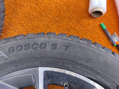 Колесо Geely Coolray R17 5x114.3, Viatti 215/60 R17, зимнее, липучка