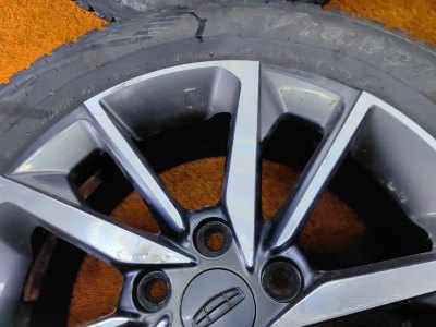 Колесо Geely Coolray R17 5x114.3, Viatti 215/60 R17, зимнее, липучка