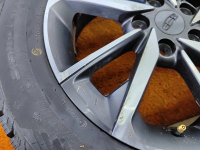 Колесо Geely Coolray R17 5x114.3, Viatti 215/60 R17, зимнее, липучка