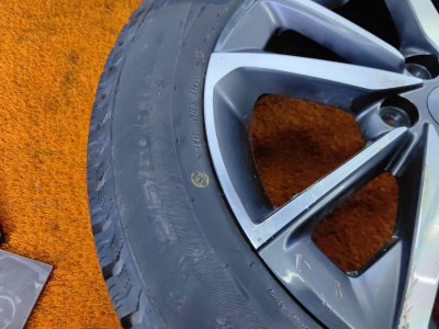 Колесо Geely Coolray R17 5x114.3, Viatti 215/60 R17, зимнее, липучка