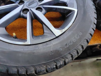 Колесо Geely Coolray R17 5x114.3, Viatti 215/60 R17, зимнее, липучка