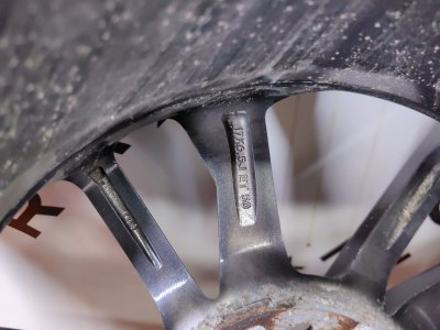 Колесо Geely Coolray R17 5x114.3, Viatti 215/60 R17, зимнее, липучка