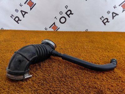 Патрубок воздушного фильтра