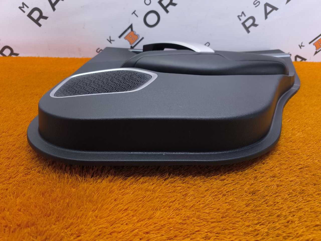 Обшивка двери