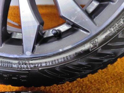 Колесо Omoda S5 R16 5x108, Ikon tyres 205/55 R16, зимнее, шипы