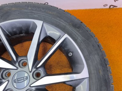 Колесо Geely Coolray R17 5x114.3, Nokian 215/60 R17, зимнее, липучка
