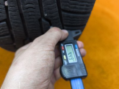 Колесо Geely Coolray R17 5x114.3, Nokian 215/60 R17, зимнее, липучка