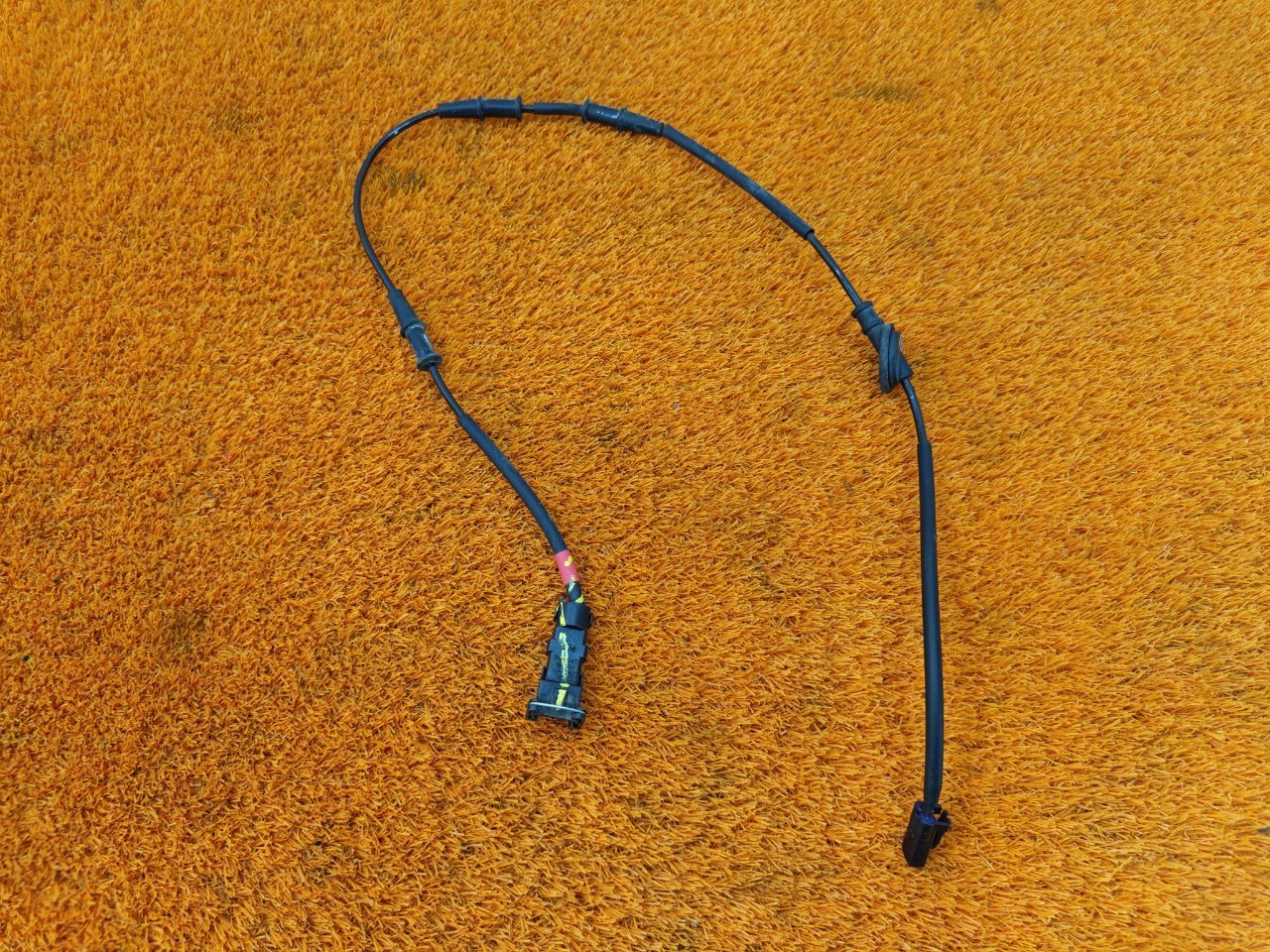 Проводка датчика ABS