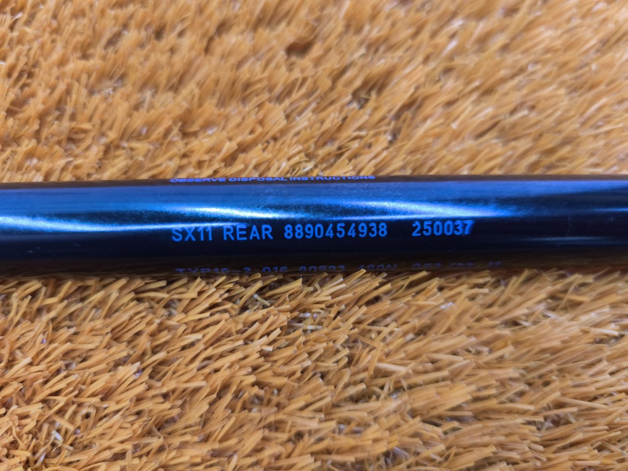 8890454938 Амортизатор крышки багажника Geely Coolray 2023 фото 9