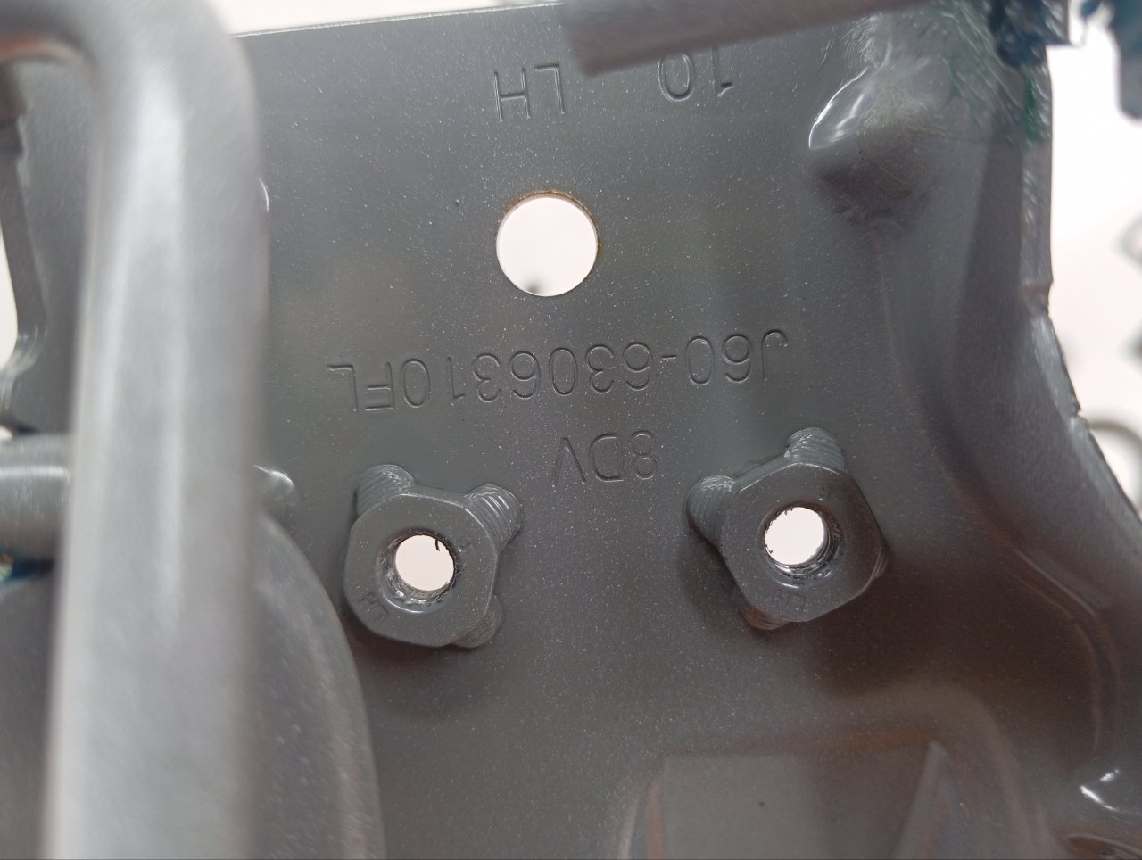 J606306310FL, J60-6306320FL, J60-6306320, J606306320FL, J606306320, J60-6306310FL, J60-6306310, J606306310FL, J606306310 Петля крышки багажника Omoda S5 2023 фото 5