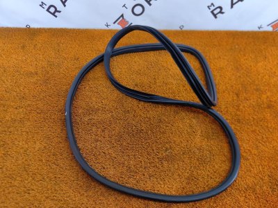 Уплотнитель проема двери