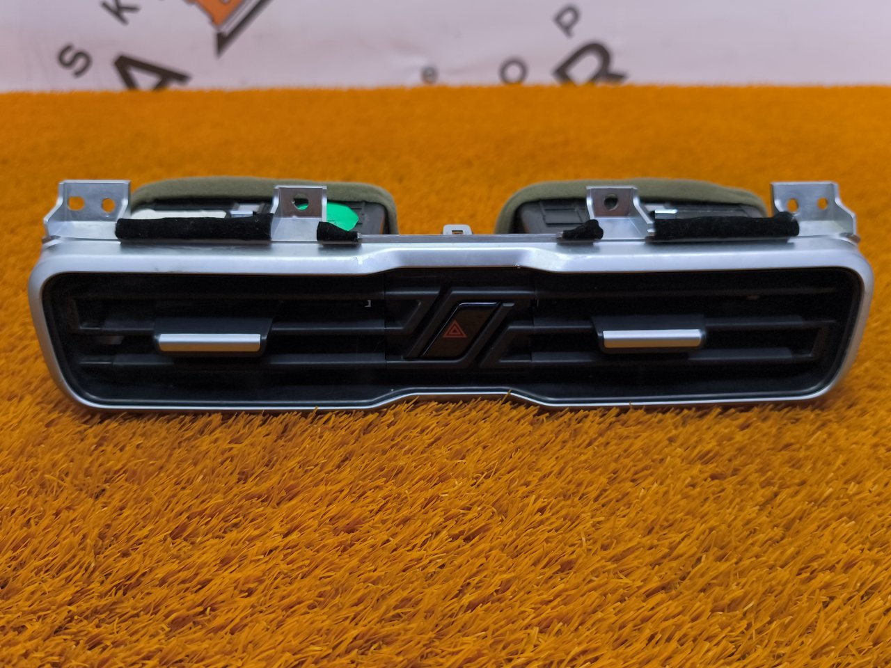 6600041452898, 6600041452 Дефлектор воздуховода Geely Coolray 2023 фото 3