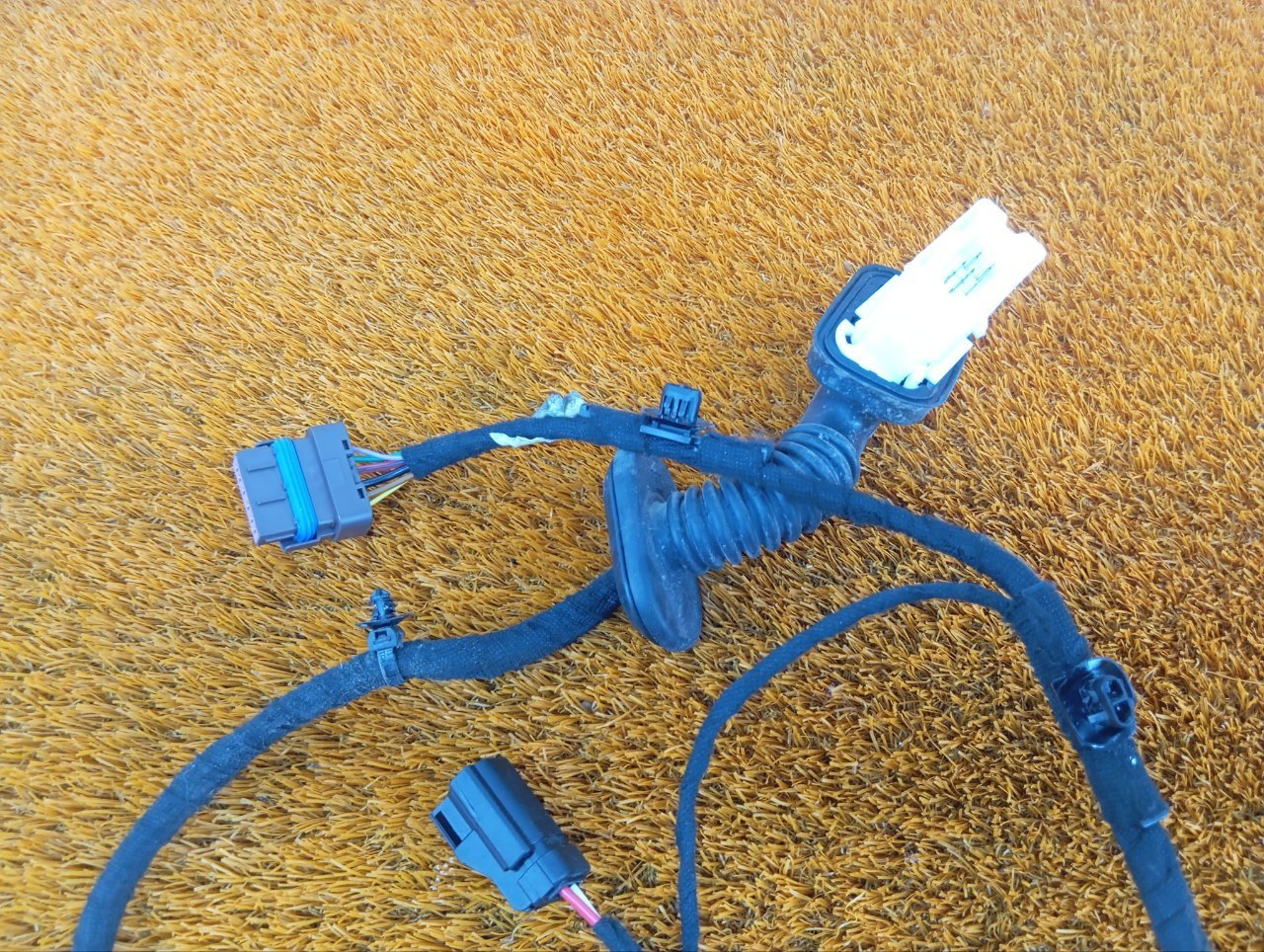 Проводка двери