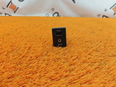 Разъем USB+AUX