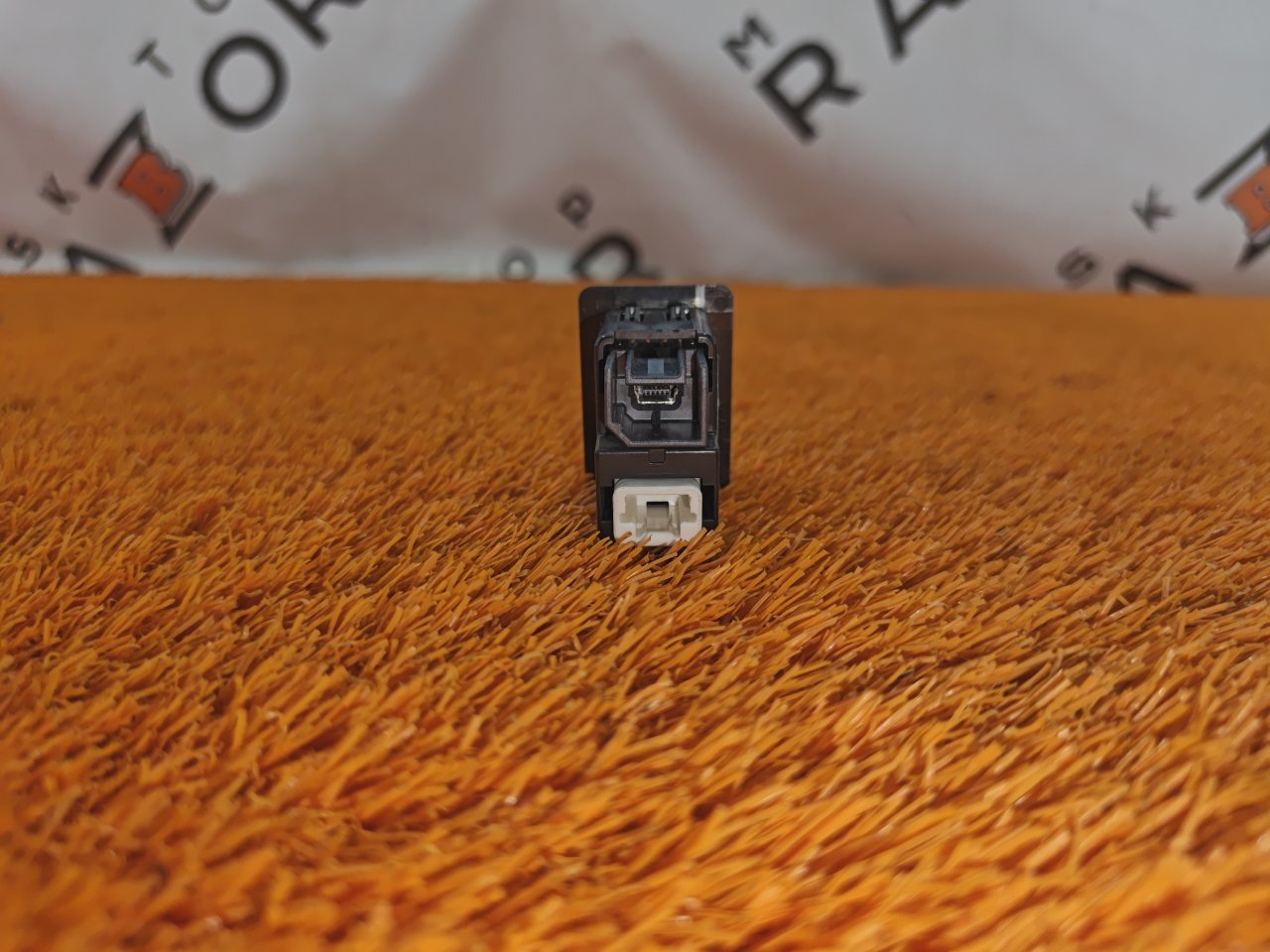 Разъем USB+AUX
