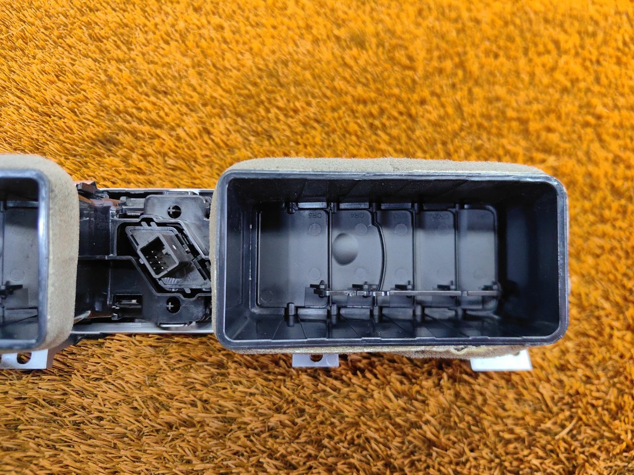 6600041452898, 6600041452 Дефлектор воздуховода Geely Coolray 2023 фото 9