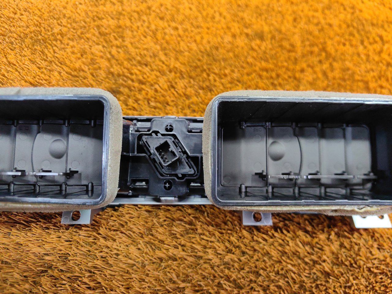 6600041452898, 6600041452 Дефлектор воздуховода Geely Coolray 2023 фото 10