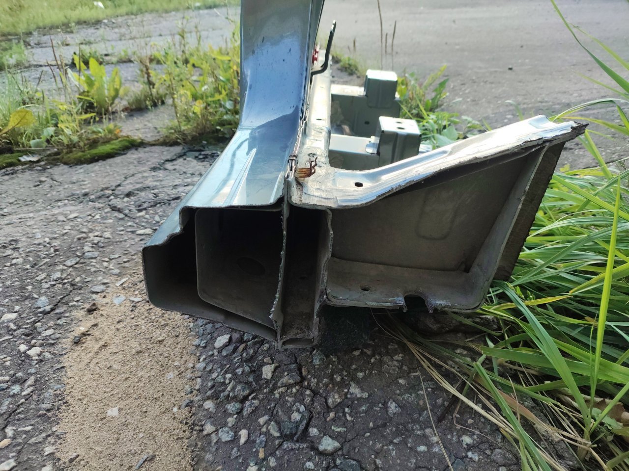 Порог с центральной стойкой